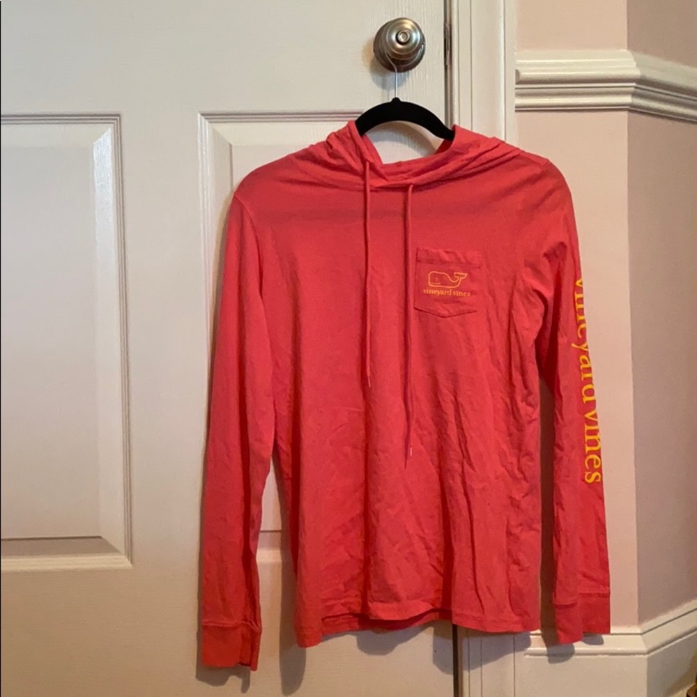 Vineyard Vines hooded shirt
